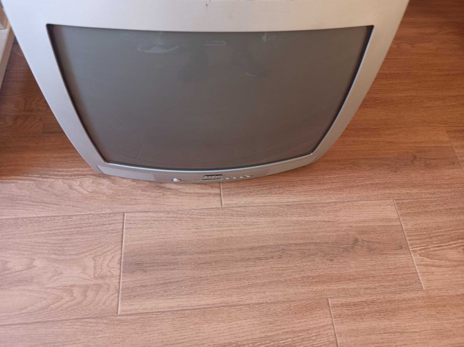 Televisão SANYO usada64730228386049120