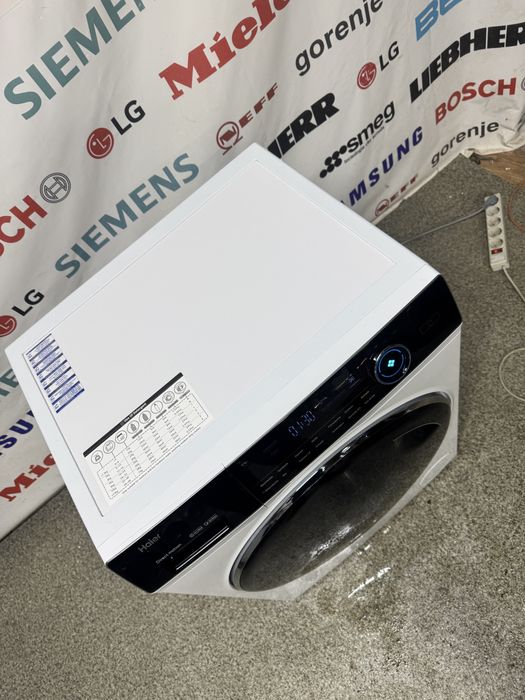 Вузька пральна машина Haier 50см 8кг