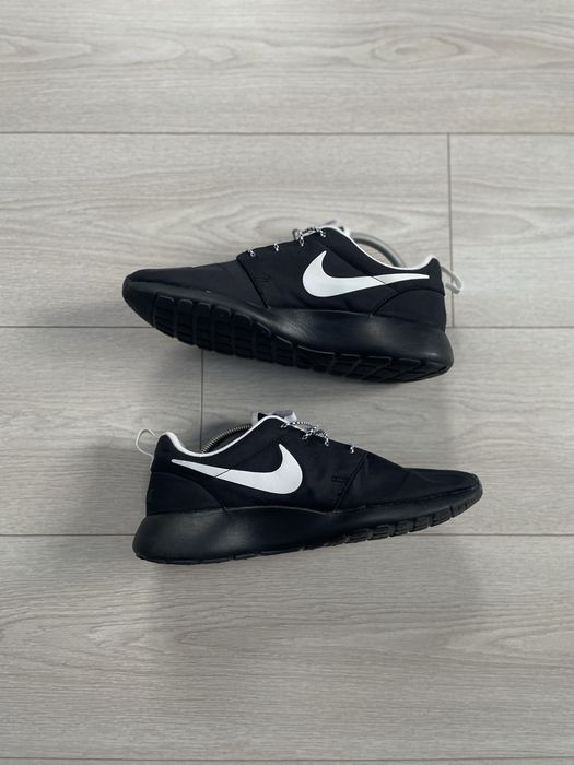 Оригінальні кросівки  Nike Roshe Run 41р 26 см водонепроникні