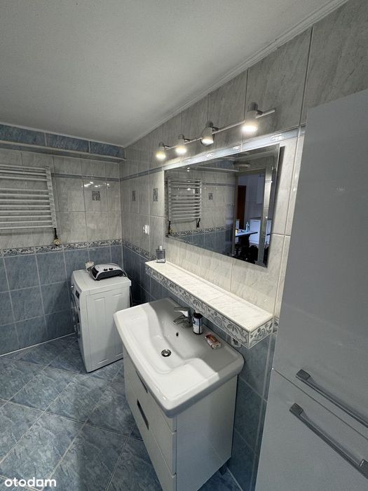 Dom (140 + 80 m²), dwa niezależne lokale, gotowe do zamieszkania.