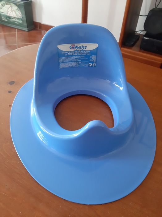 Redutor de sanita para criança