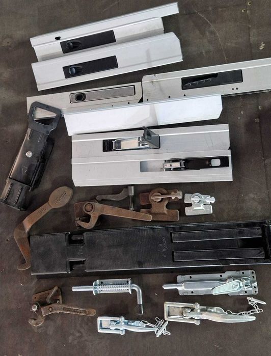 Fechos para taipais alumínio ferro inox madeira