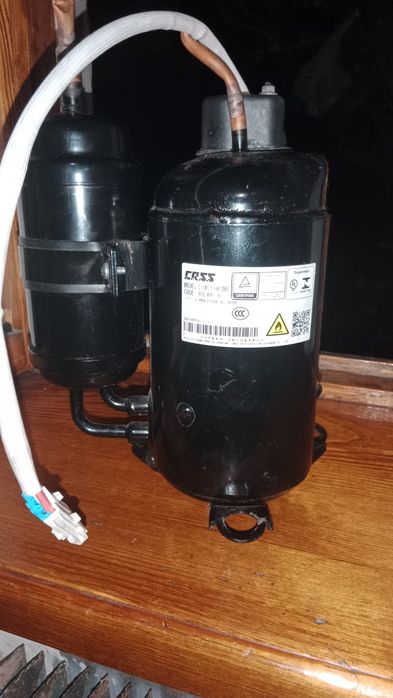SANYO
冷凍ストッカー Компрессор SANYO C-1RV132H41BA ASS