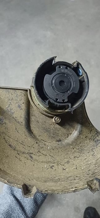 Aparador elétrico BOSCH EASYGRASSCUT 23 280W