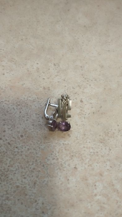 Гарні срібні сережки