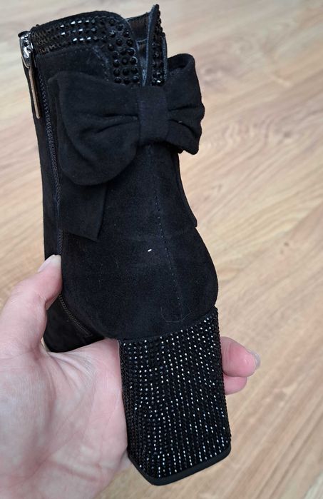 Botki loretta vitale