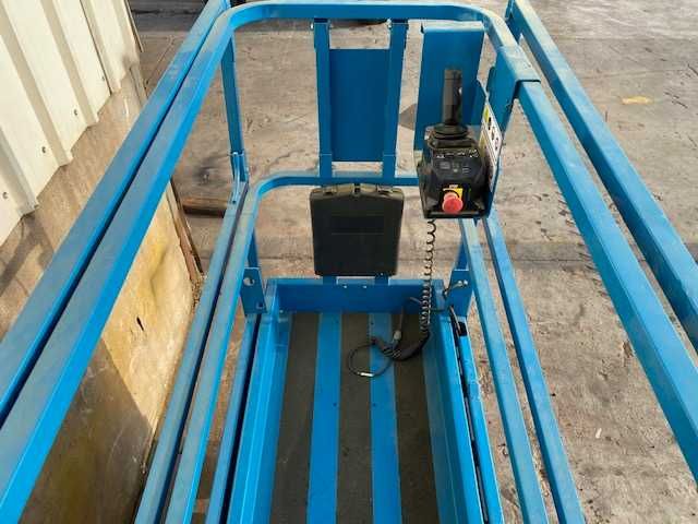 Plataforma Elevatoria Tesoura Eletrica Genie GS 1932 8 Metros