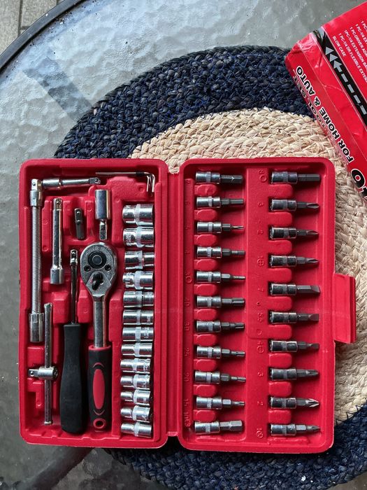 Набір головок 46 штуб трещотка біти подовжувач викрутка torx кейс