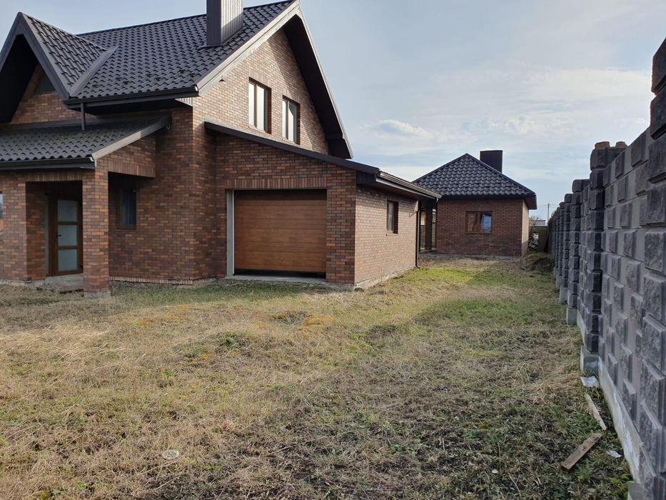 Продаж будинку в с. Новостав