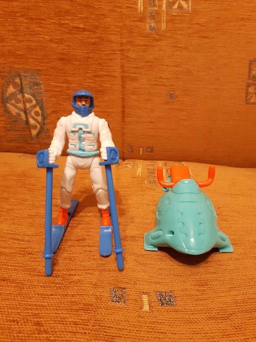 Komplet Zabawka Action Man skuter śnieżny narty kijki Mc Donald 2001 r