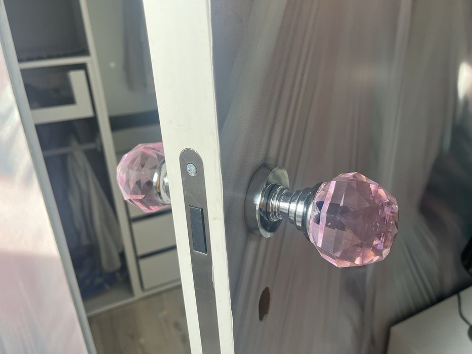 Gałka / klamka różowa kryształowa glamour