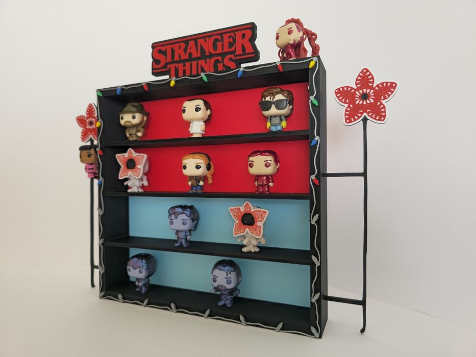 Expositor StrangerThings KinderJOY