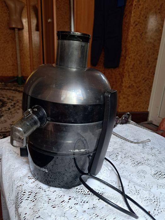 Соковижималка НR1832/02AJ