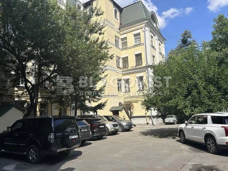 Продаж 3к Варязький пров. (Бехтеревський пров.,) 13а доревол Н=3,2м