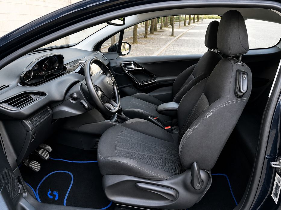 Peugeot 208 — fotografia 10