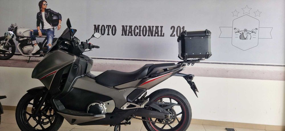 Honda INTEGRA 750S inpecavel