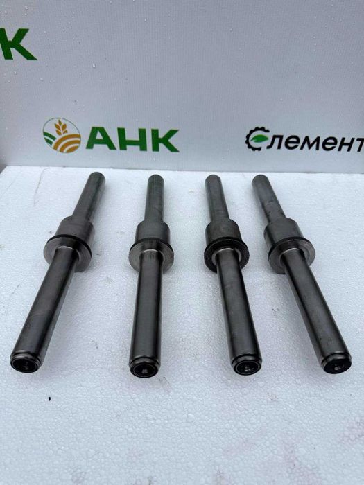 HXE19612 Вал John Deere, вал натяжного ролика подрібнювача
