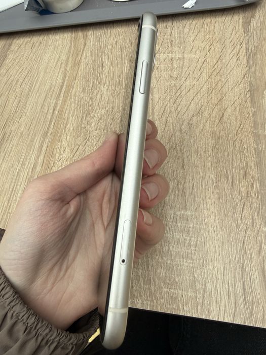 вживаний айфон 11 / 64gb