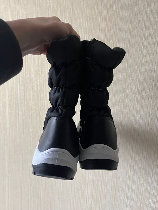 Зимові чобітки дутики 31 розмір , як для хлопчика так і для дівчинки