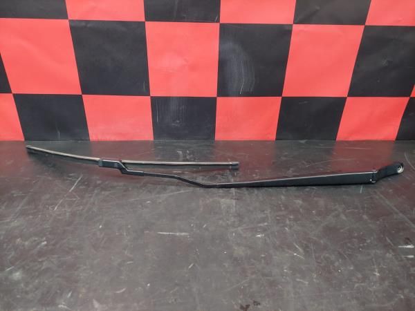 Haste / braço de escova limpa vidros frente direita VOLKSWAGEN Crafter