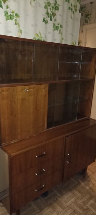 Сервант лакований, радянський