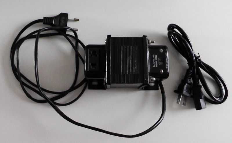 Transformator dwukierunkowy z 220V na 110V i z 110V na 220V 200 Watt