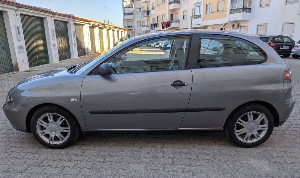 Seat Ibiza1.2 i 16 V 65 CV 03