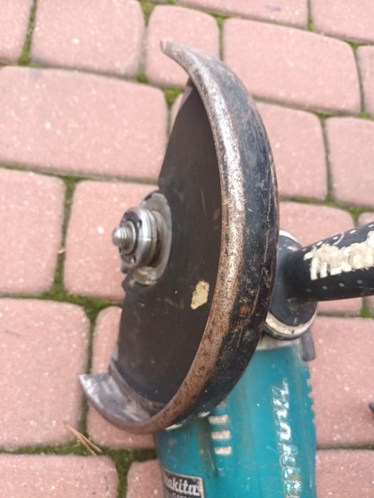 Szlifierka kątowa Makita GA9040R wolny rozruch