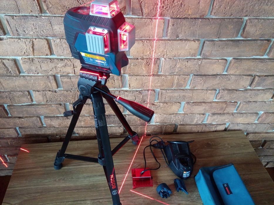 Bosch gll 3-80 C laser krzyżowy ,   statyw