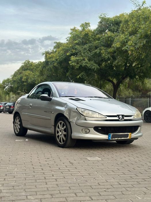 Peugeot 206 CC / Edição Quiksilver / Cabrio / 1.6 foto 2