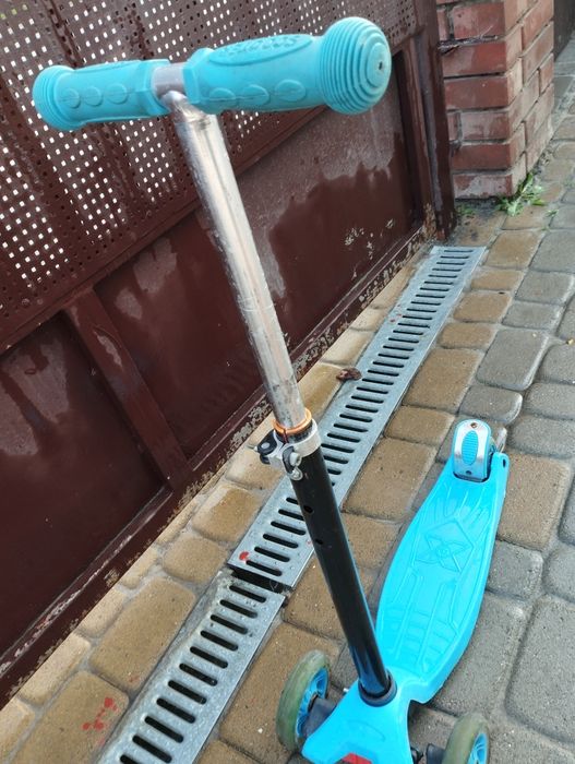 Самокат дитячий (від 4 до 8) років