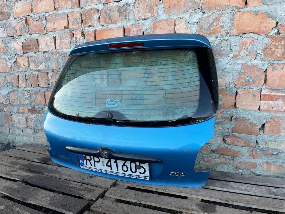 Кришка багажника Ляда Кляпа Задня дверка Задні двері Пежо 206 Peugeot