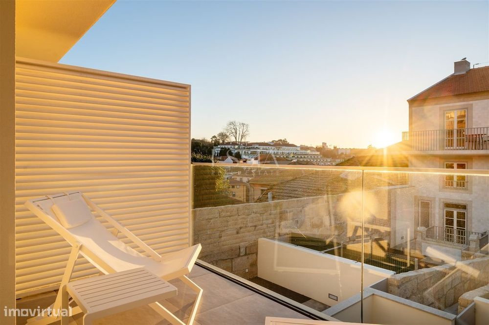 Moradia T2 Duplex com Varanda e Terraço no Fervença
