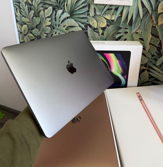 MacBook Pro M2 8/512GB Повний комплект 91% акумулятор відмінний Макбук Про М2 512ГБ Оплата частинами TRADE-IN