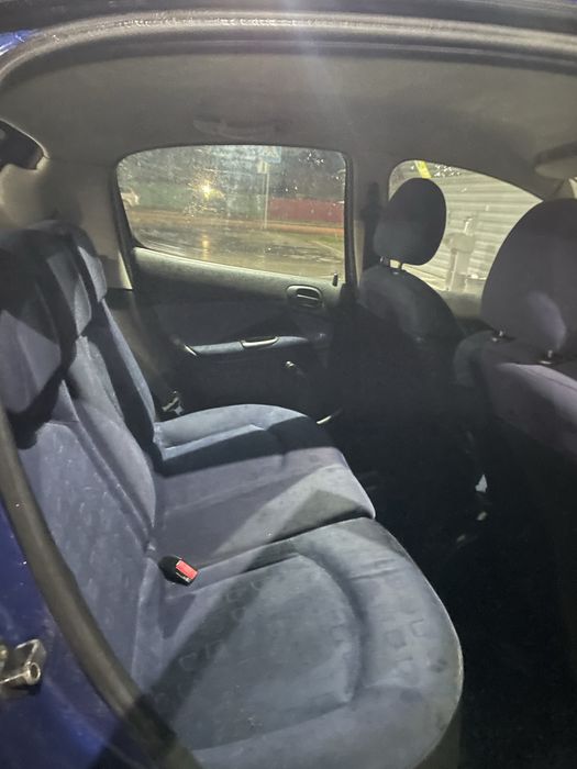 Peugeout 206 1.1 Бенз