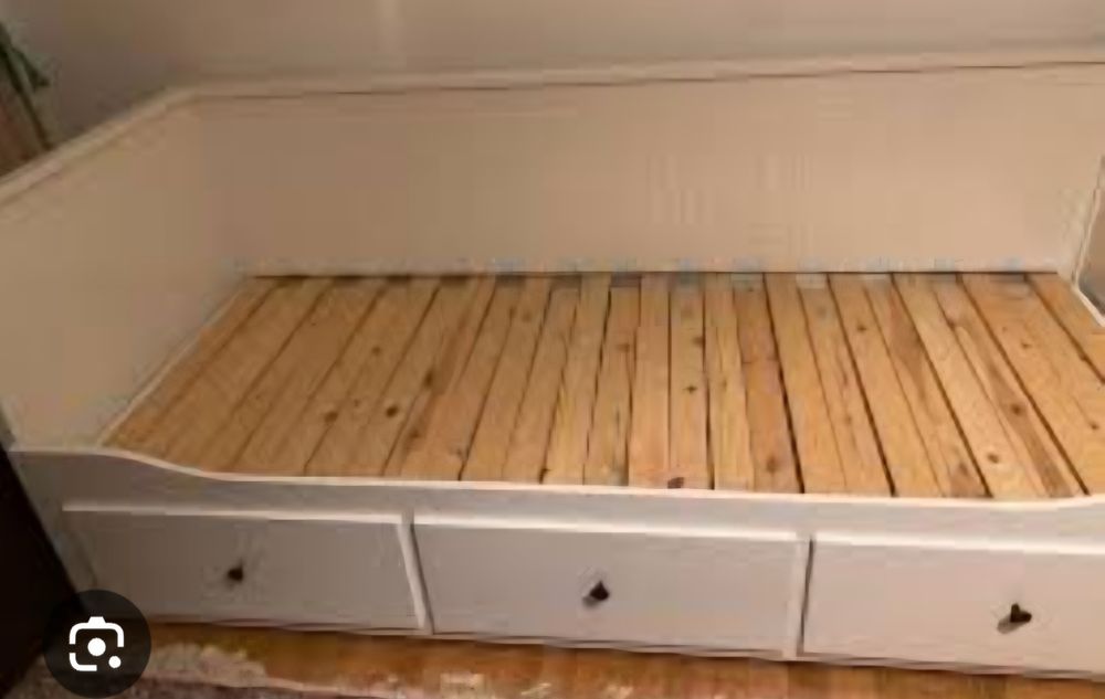 Cama para quarto de criança. 80cm×200cm ou ainda pode ficar com 140cm