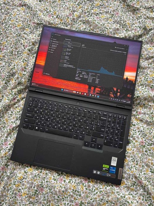 Ігровий Ноутбук Lenovo Legion Pro 5 16IRX8 (Intel i7 13700HX, QHD+ 240hz, RTX 4070, 64Gb RAM DDR5, 512Gb ROM)