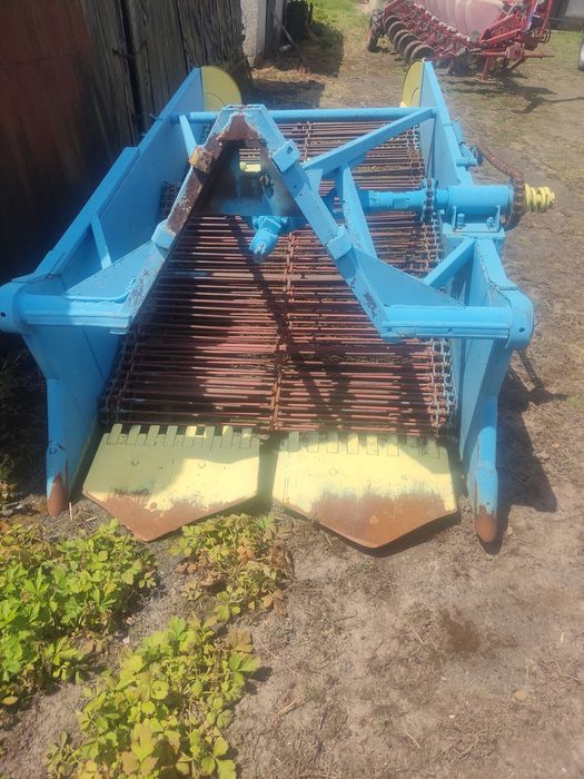 Продається картоплекопачка