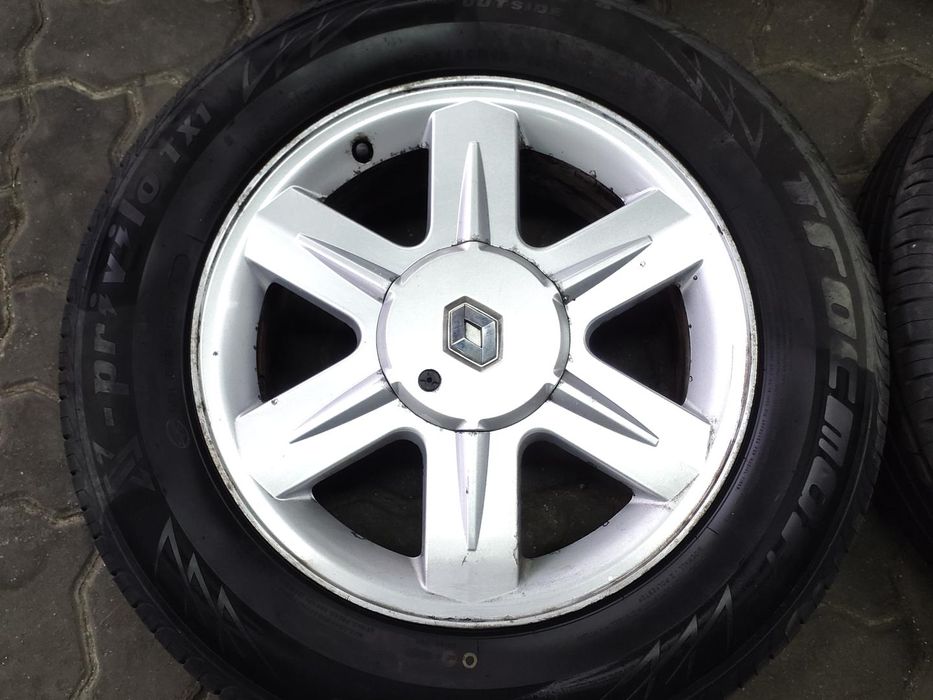 JANTES RENAULT R16 COM PNEUS 225/60 FURAÇÃO 5X108