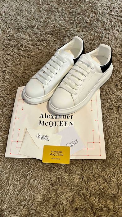 Alexander mcQueen