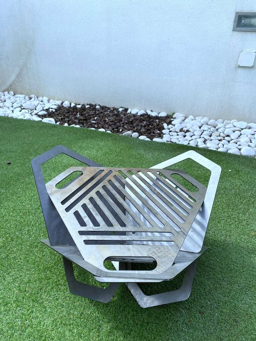 Churrasqueira fácil de arrumar e transportar