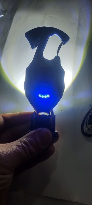 Lanterna recarregável multifunções