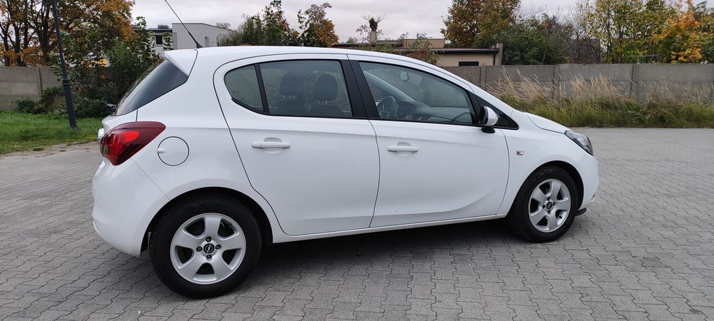 Opel Corsa E z 2015 roku benzyna