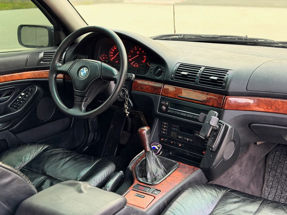 BMW 5 series E39 528i ‼️