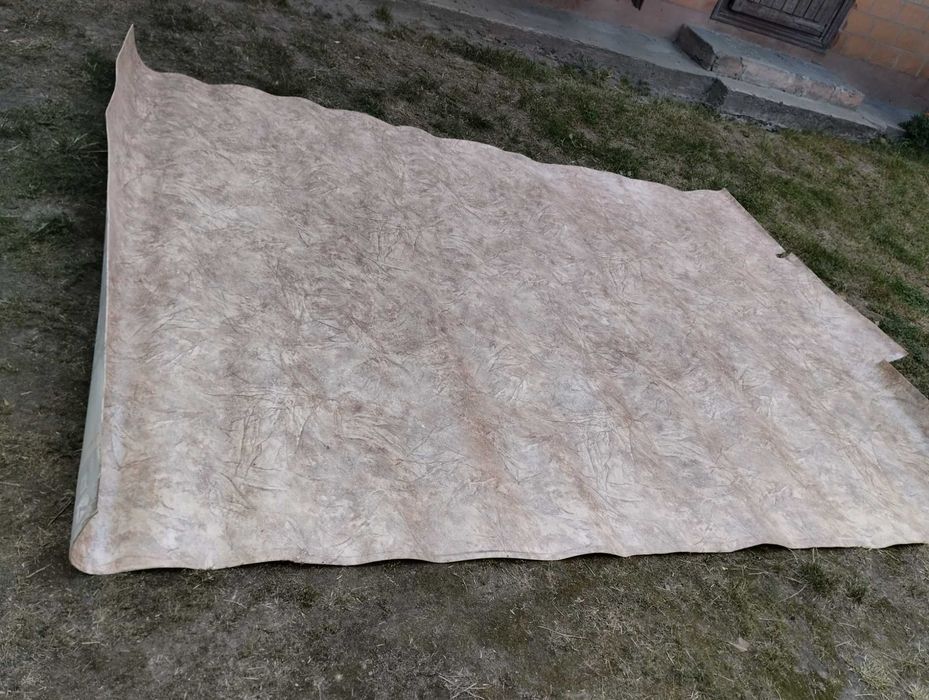 Продам лінолеум б/в стан хороший, розмір 2,30х3,0.