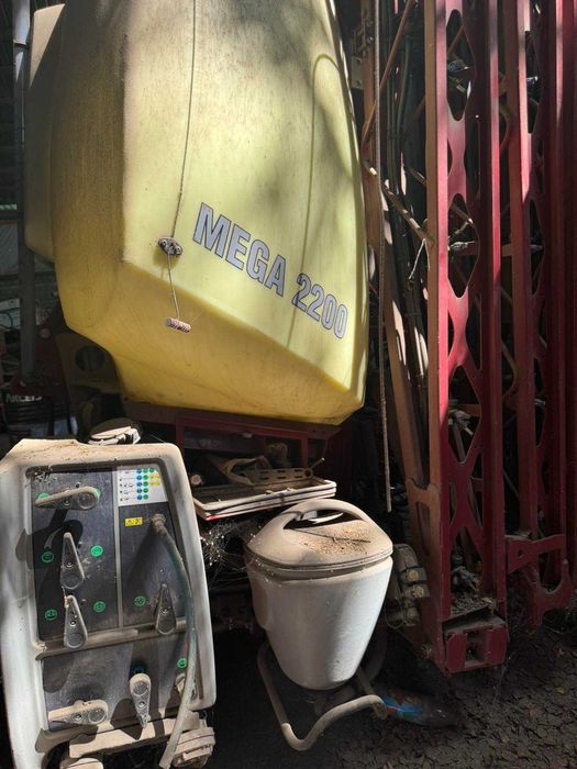 Опрыскиватель навесной Hardi Mega 2200