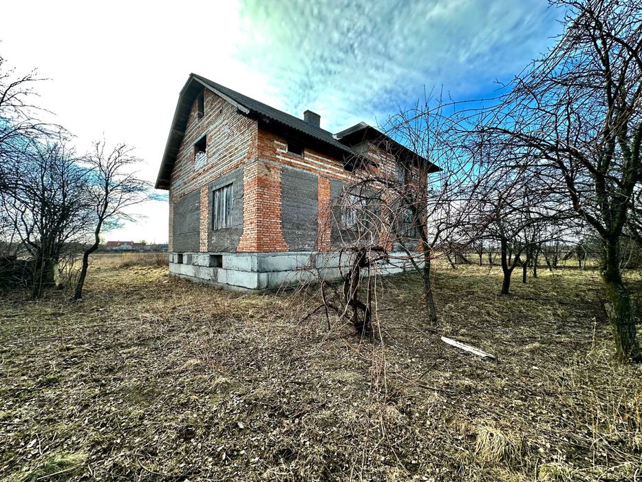 Продається просторий будинок біля м. Стрий!