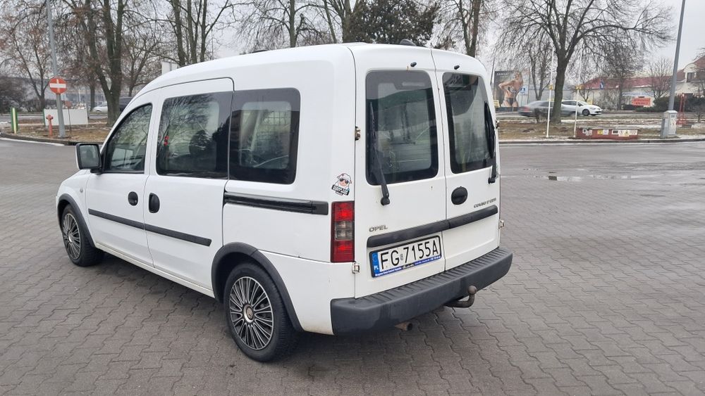 Opel Combo diesel 5 osób klimatyzacja