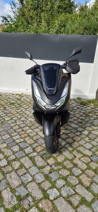 Moto Pcx  125 cilindradas 2024
