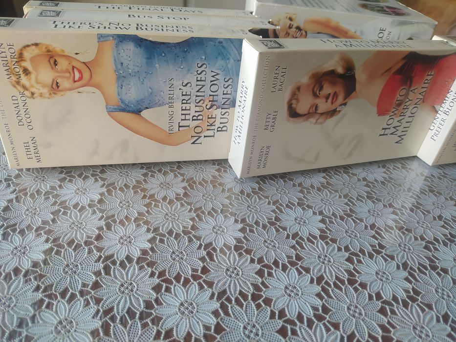Marilyn Monroe The Diamond Collection. 6 kaset VHS.